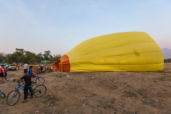 Hot air balloon over Pai
